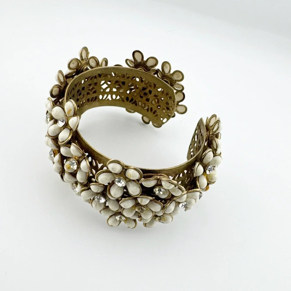 Vintage‎ Floral Rhinestone Cuff Bracelet White Enamel Flowers Gold Tone Bangle